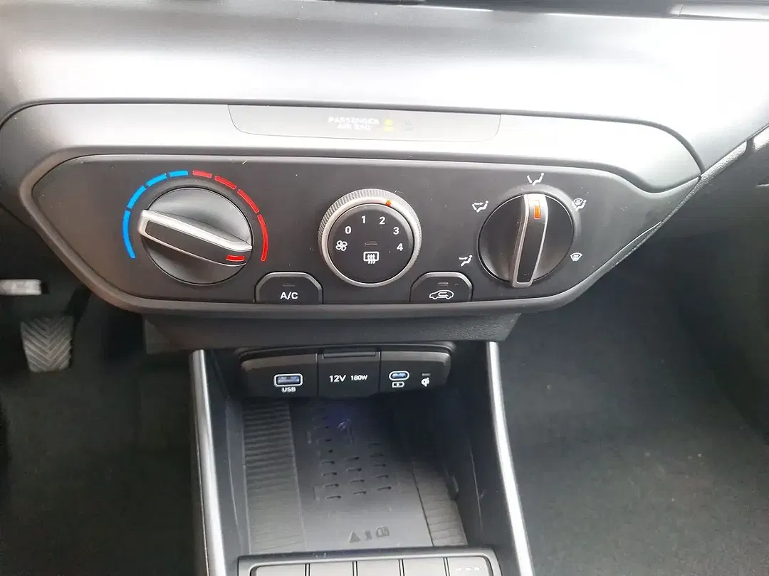 Hyundai i20 - Thumbnail 14