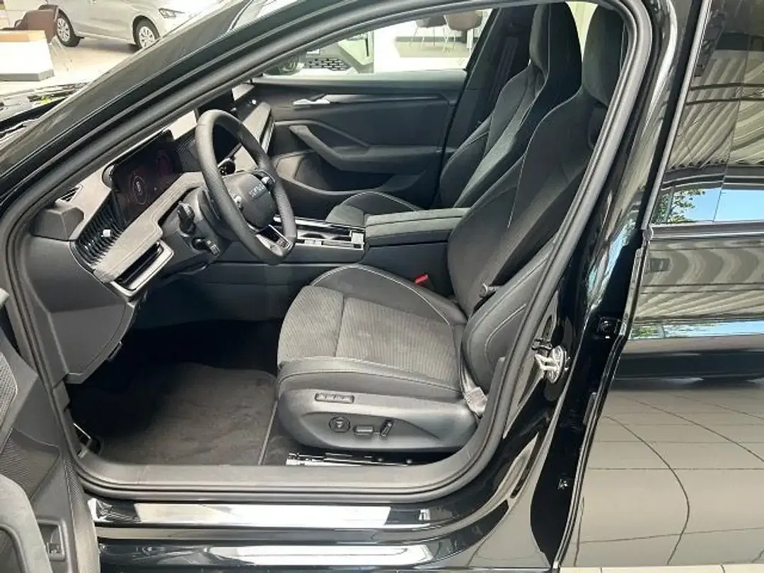 Skoda Superb - Thumbnail 12