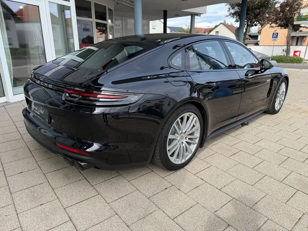 Porsche Panamera - Thumbnail 11