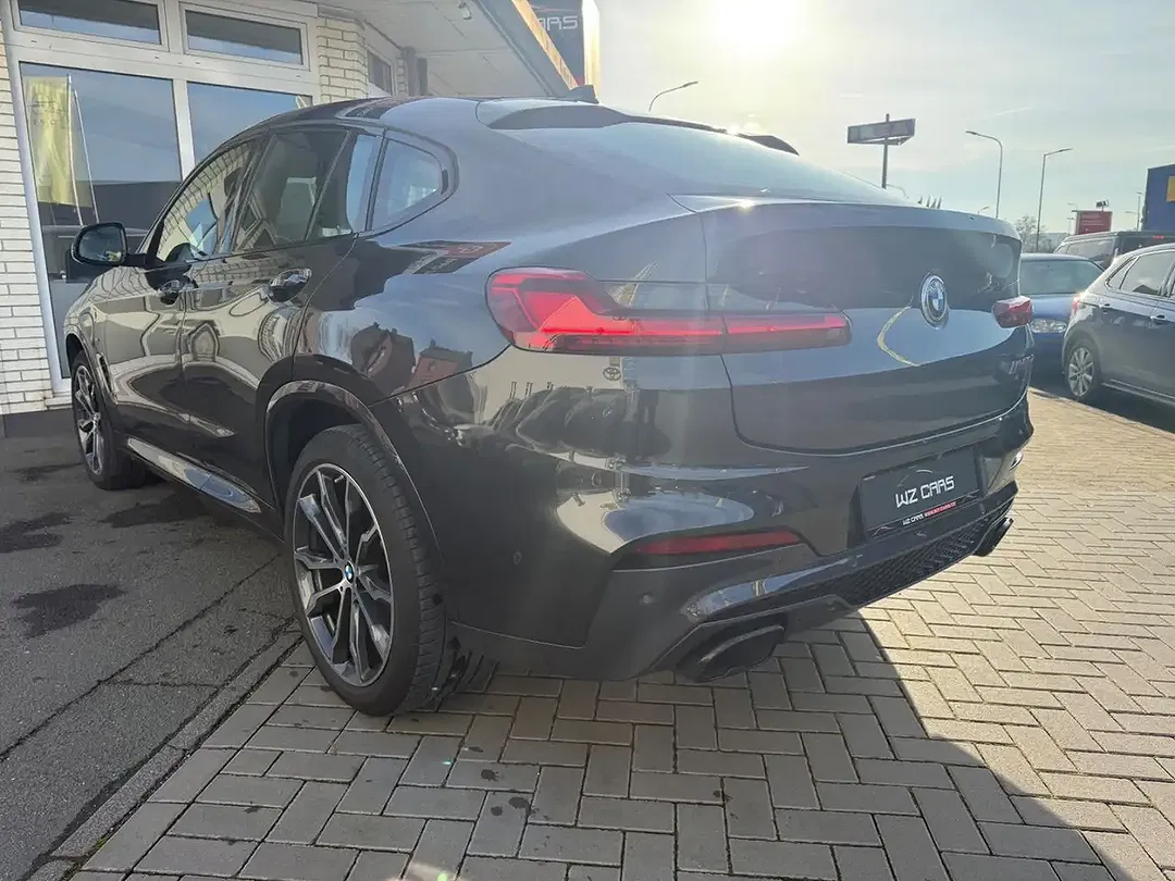 BMW X4 M - Thumbnail 2