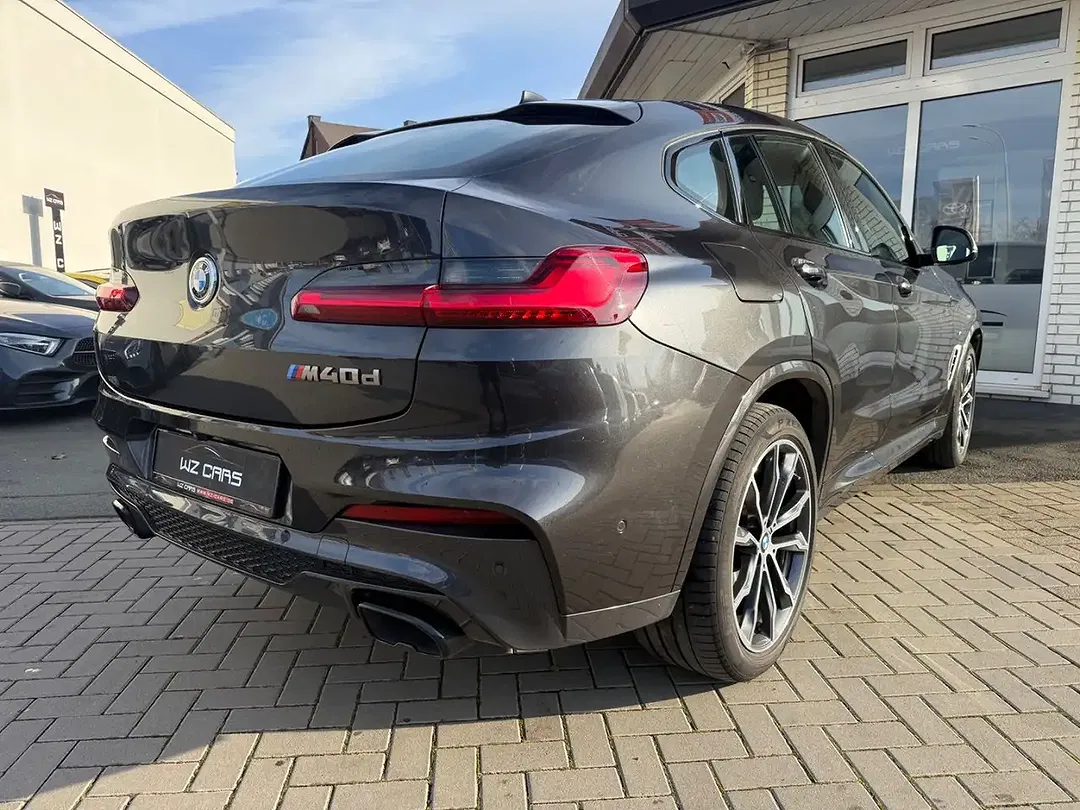 BMW X4 M - Thumbnail 3