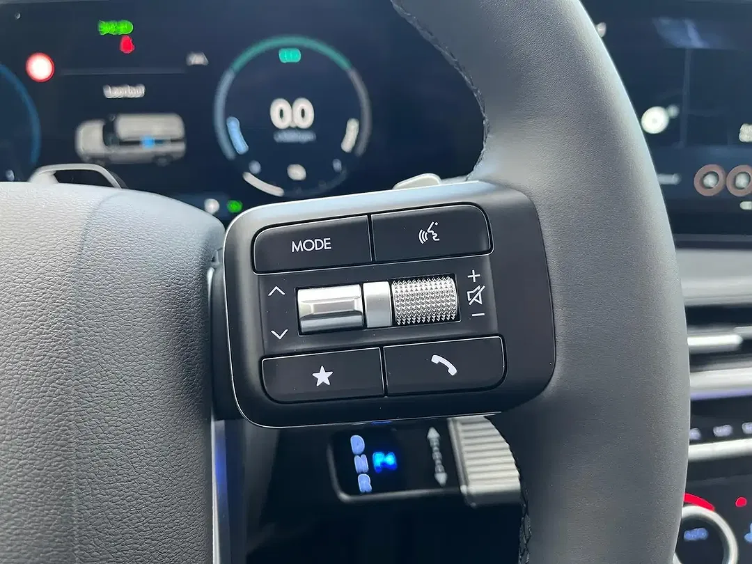 Hyundai SANTA FE - Thumbnail 10
