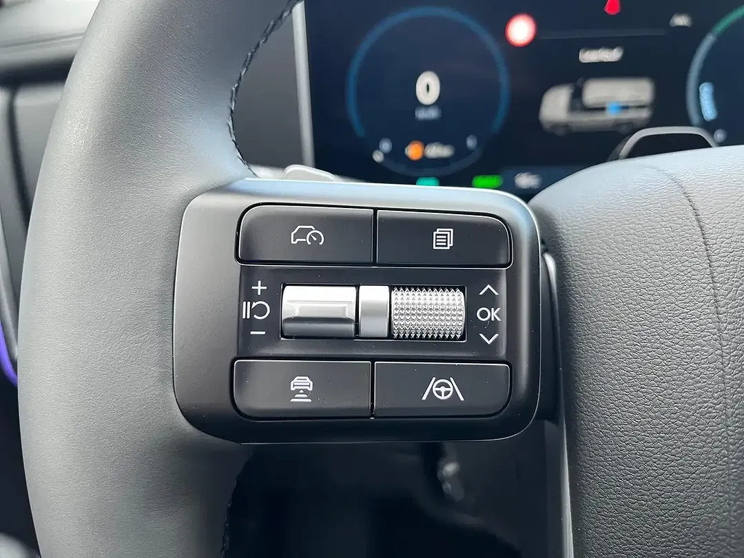 Hyundai SANTA FE - Thumbnail 9