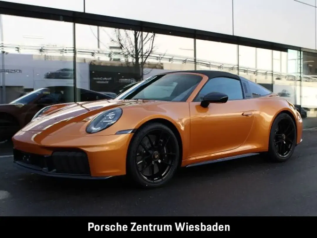 Porsche 992 - Thumbnail 1