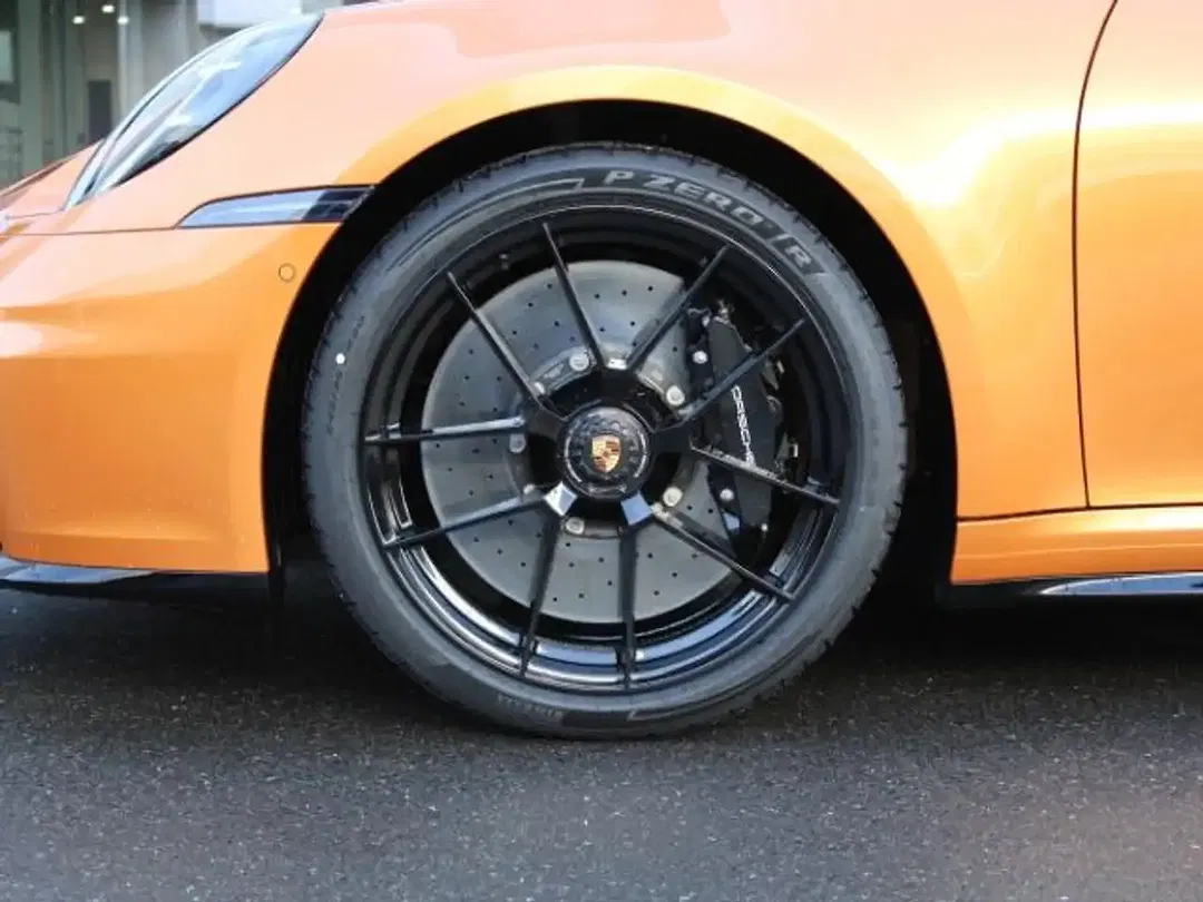 Porsche 992 - Thumbnail 10