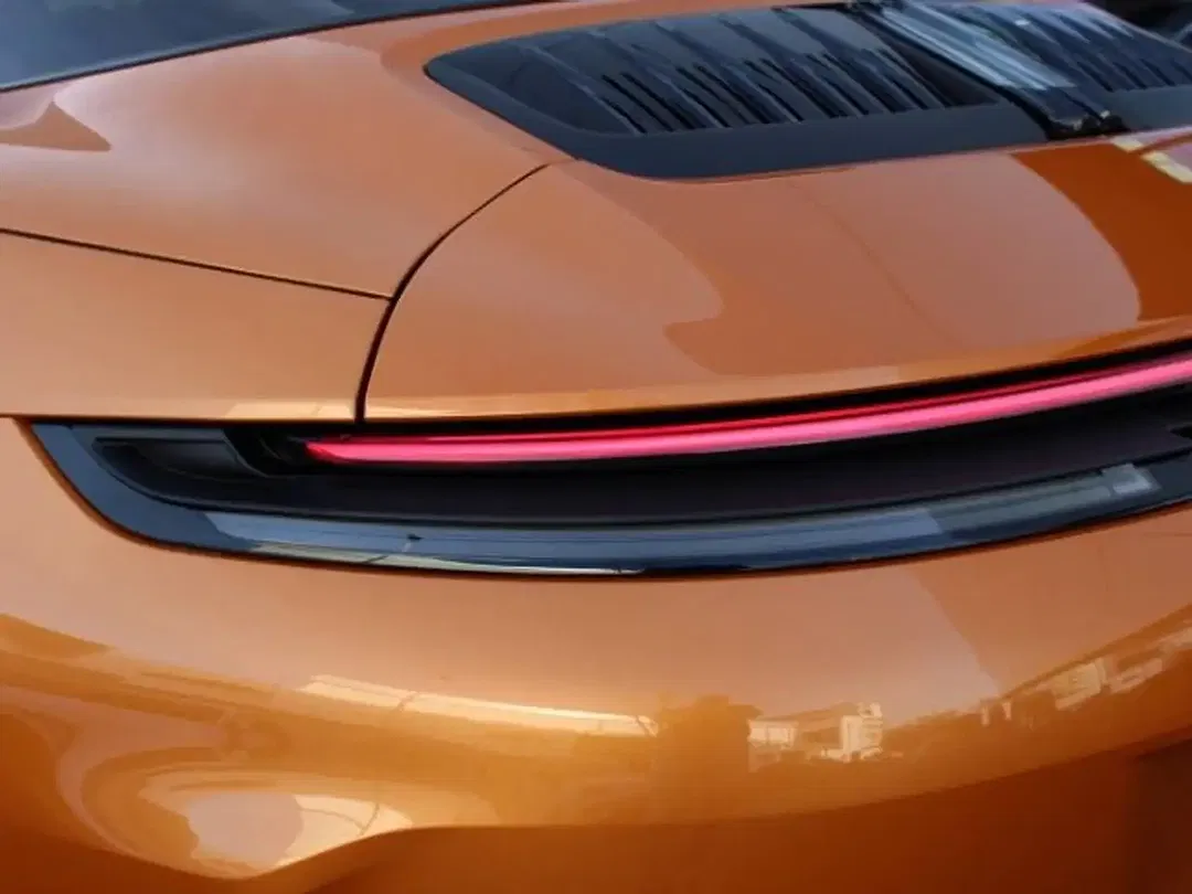 Porsche 992 - Thumbnail 12