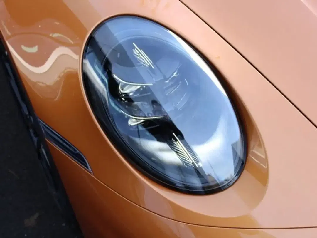 Porsche 992 - Thumbnail 7