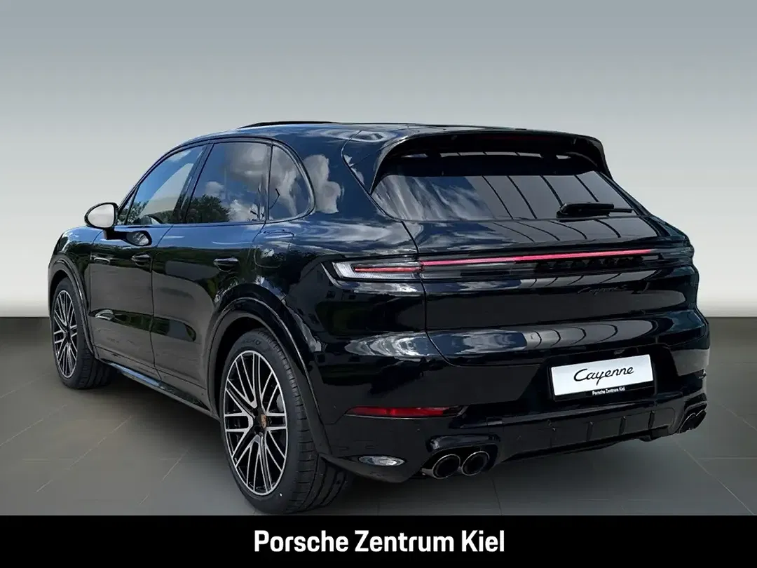 Porsche Cayenne - Thumbnail 3