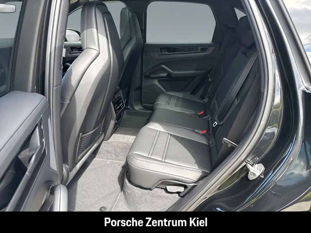 Porsche Cayenne - Thumbnail 8