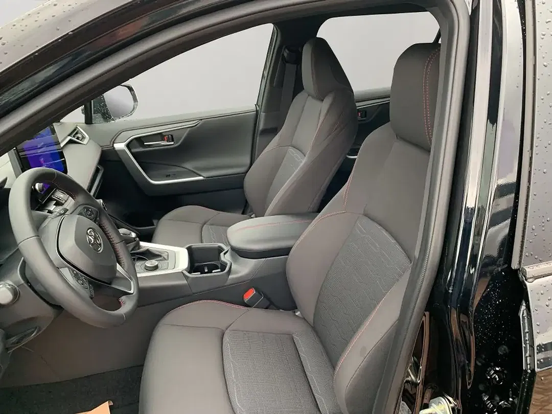 Toyota RAV 4 - Thumbnail 10