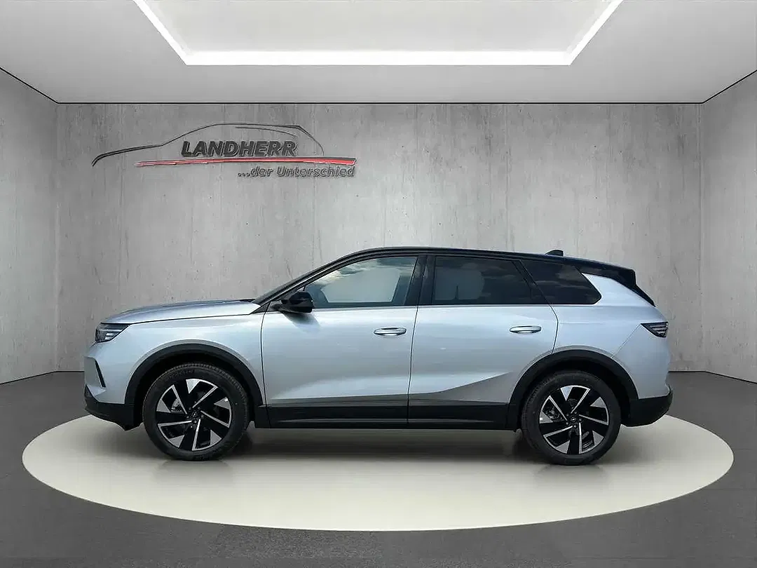 Opel Grandland - Thumbnail 2