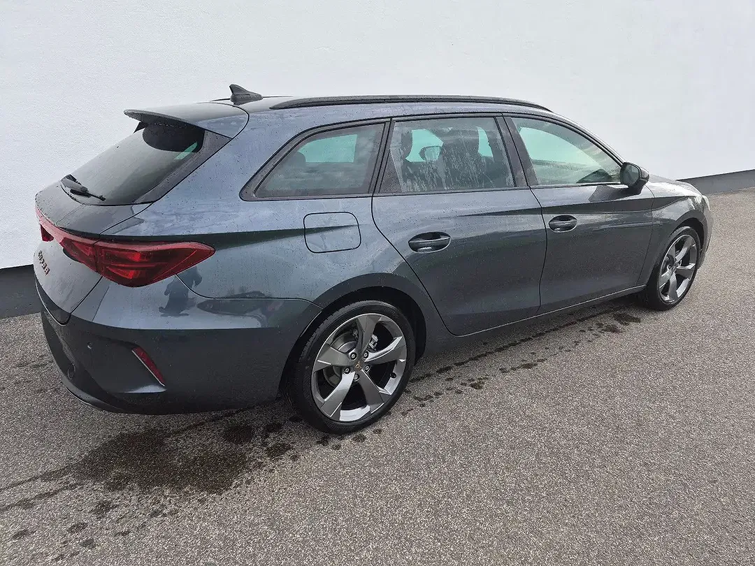 CUPRA Leon - Thumbnail 4