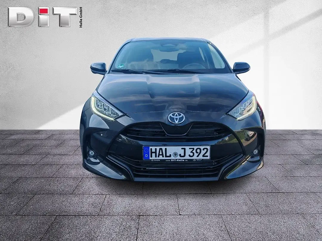 Toyota Yaris - Thumbnail 7
