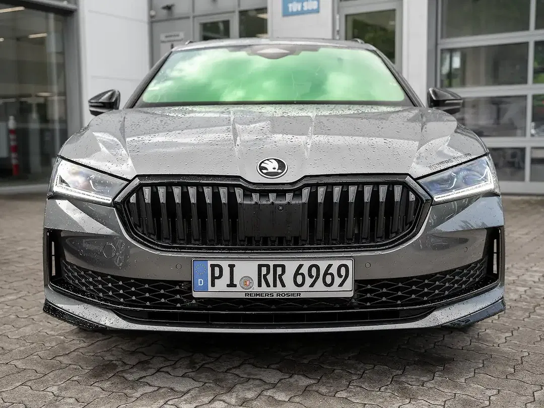 Skoda Superb - Thumbnail 2