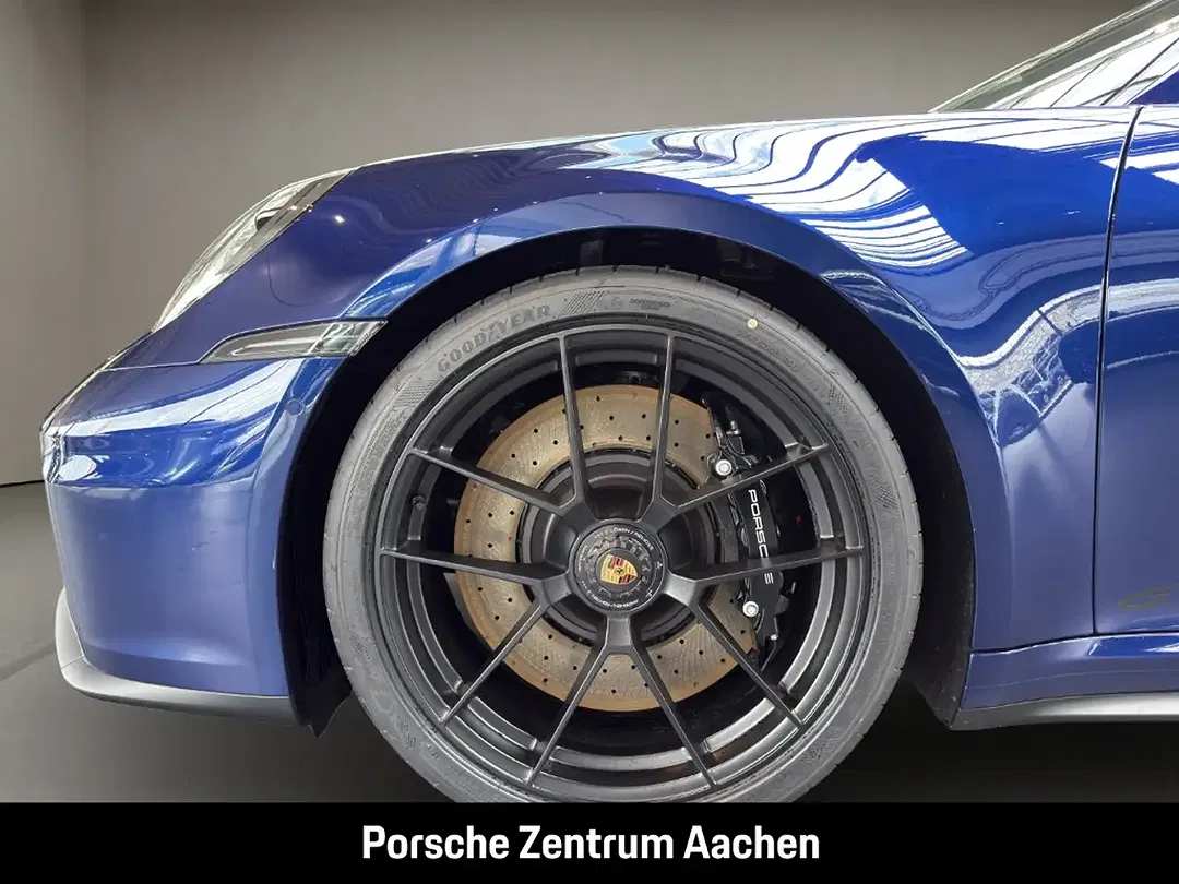 Porsche 992 - Thumbnail 10