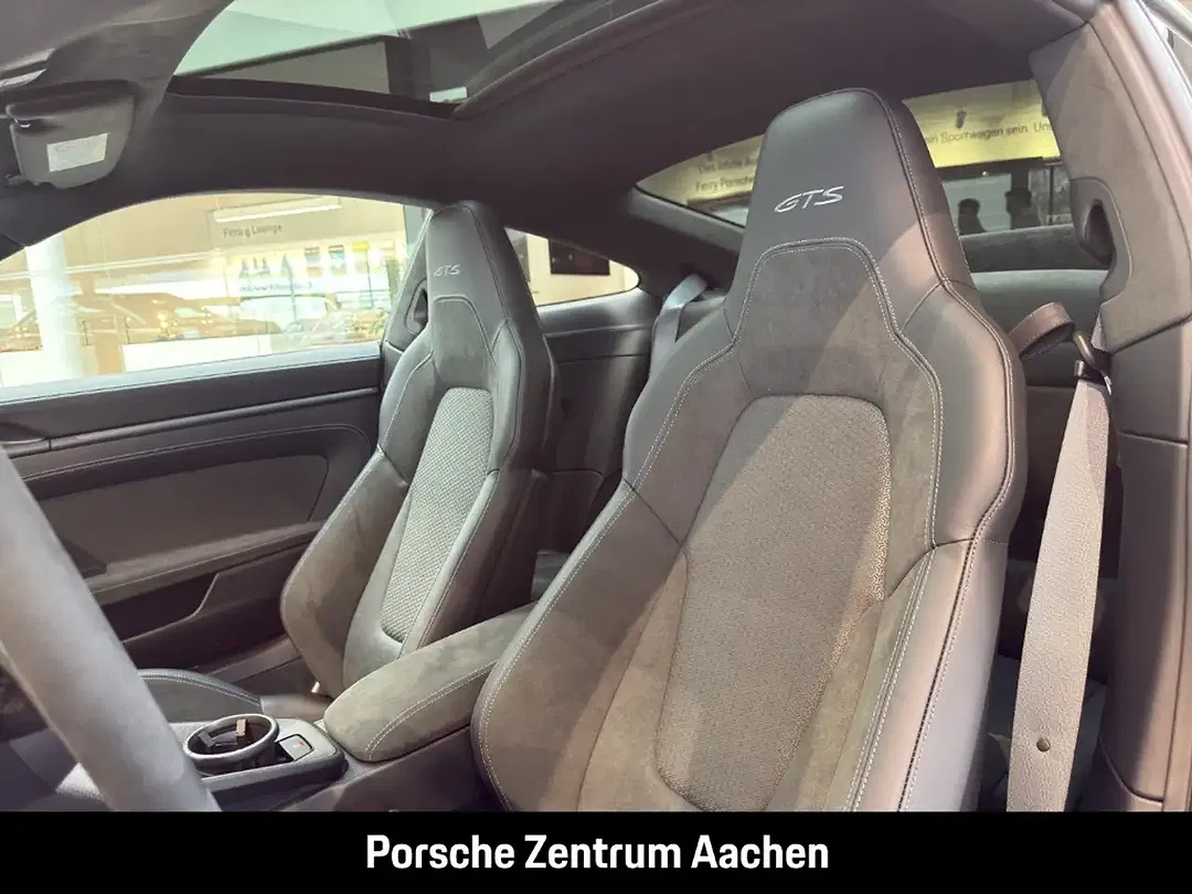 Porsche 992 - Thumbnail 12