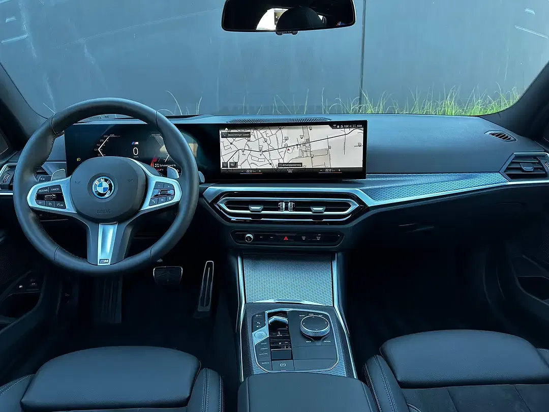 BMW 330 - Thumbnail 12