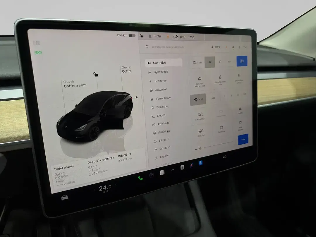 Tesla Model Y - Thumbnail 19