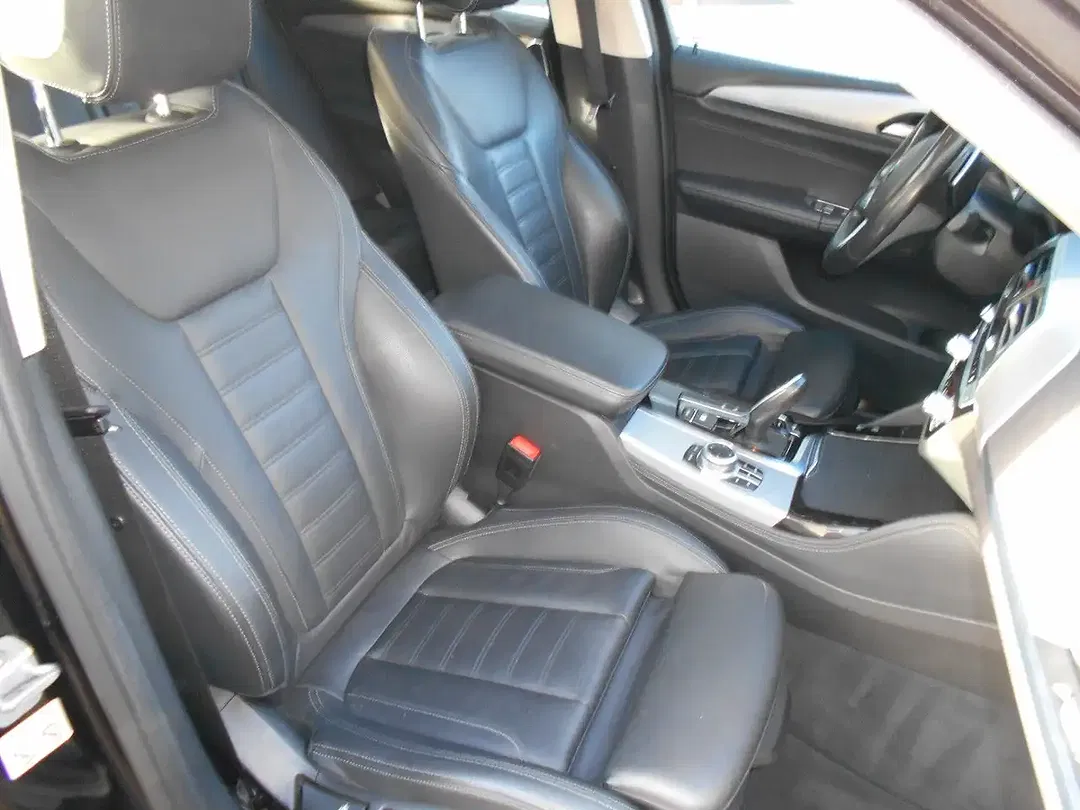 BMW X4 - Thumbnail 10