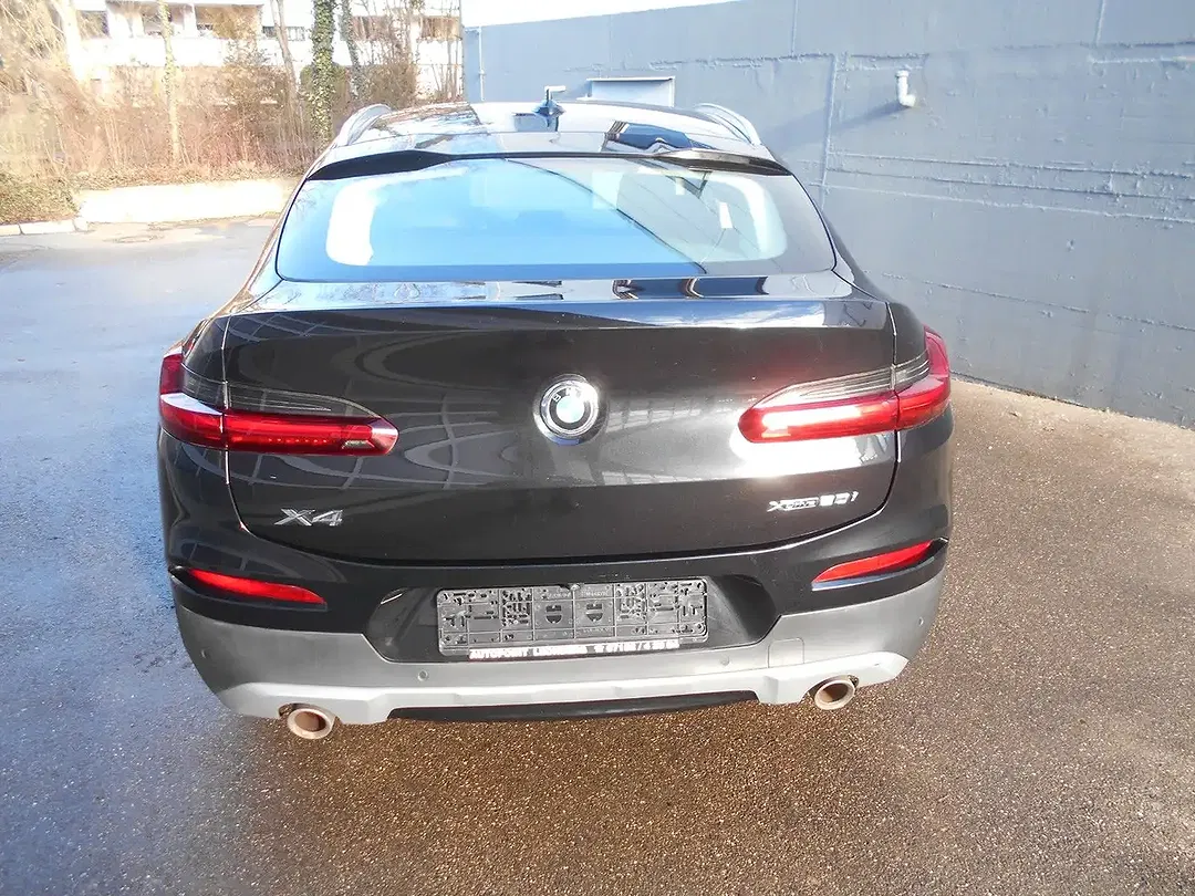 BMW X4 - Thumbnail 6