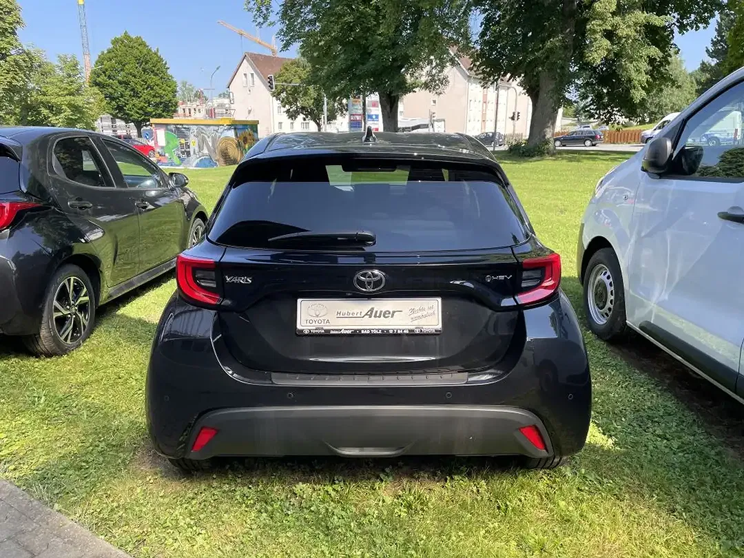 Toyota Yaris - Thumbnail 3