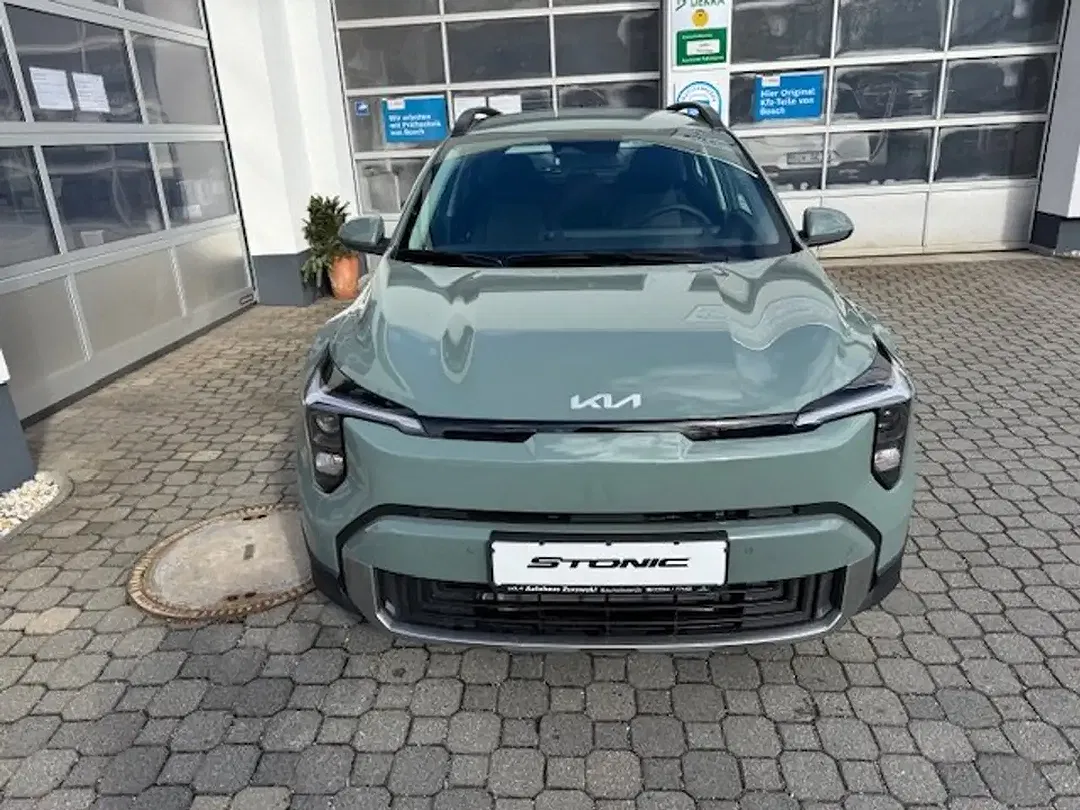 Kia Stonic - Thumbnail 1