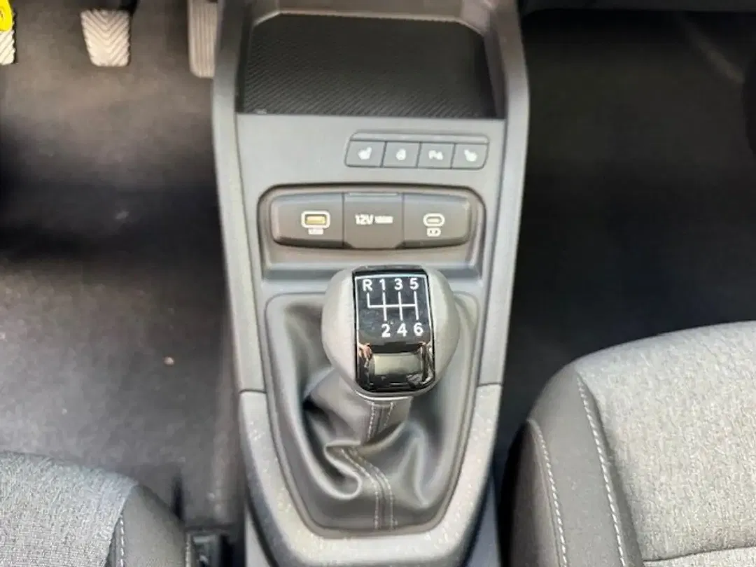 Kia Stonic - Thumbnail 11