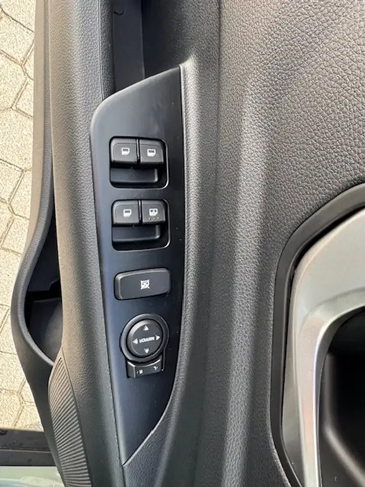 Kia Stonic - Thumbnail 9