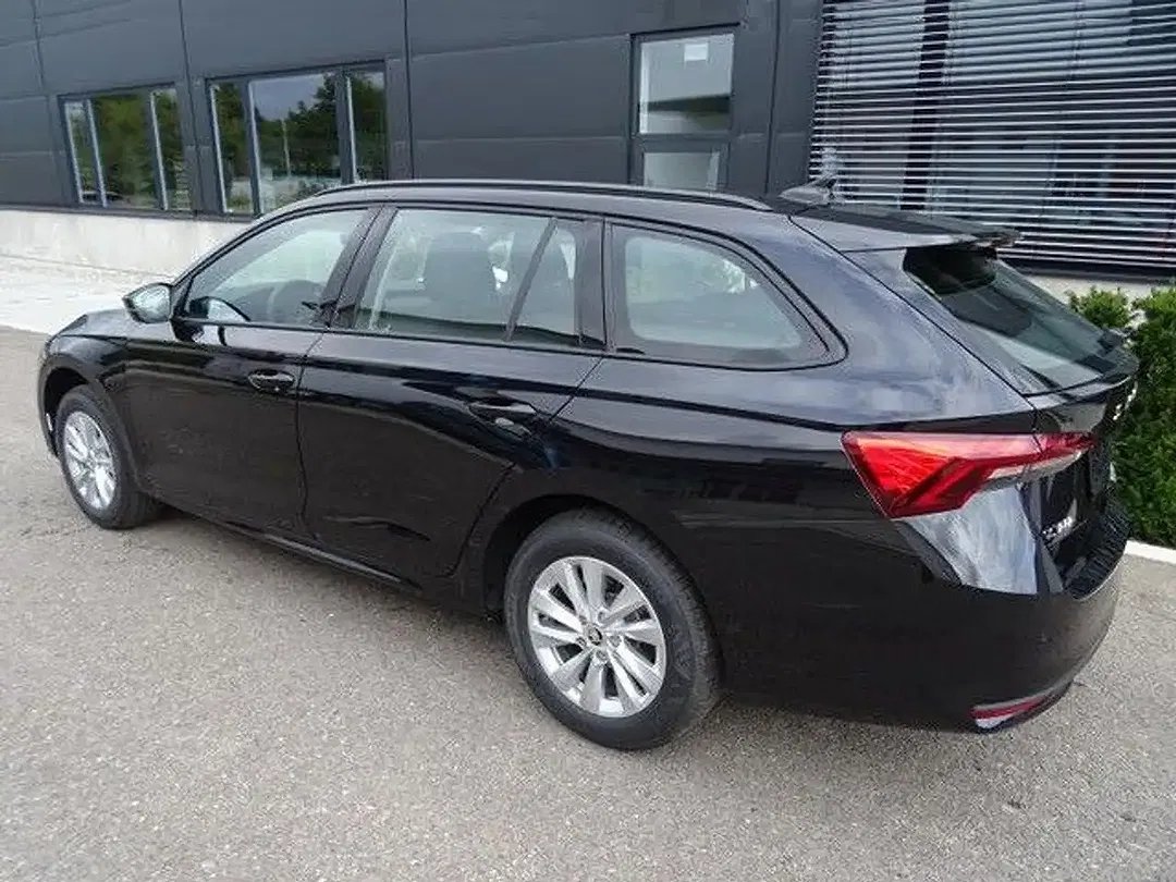 Skoda Octavia - Thumbnail 2