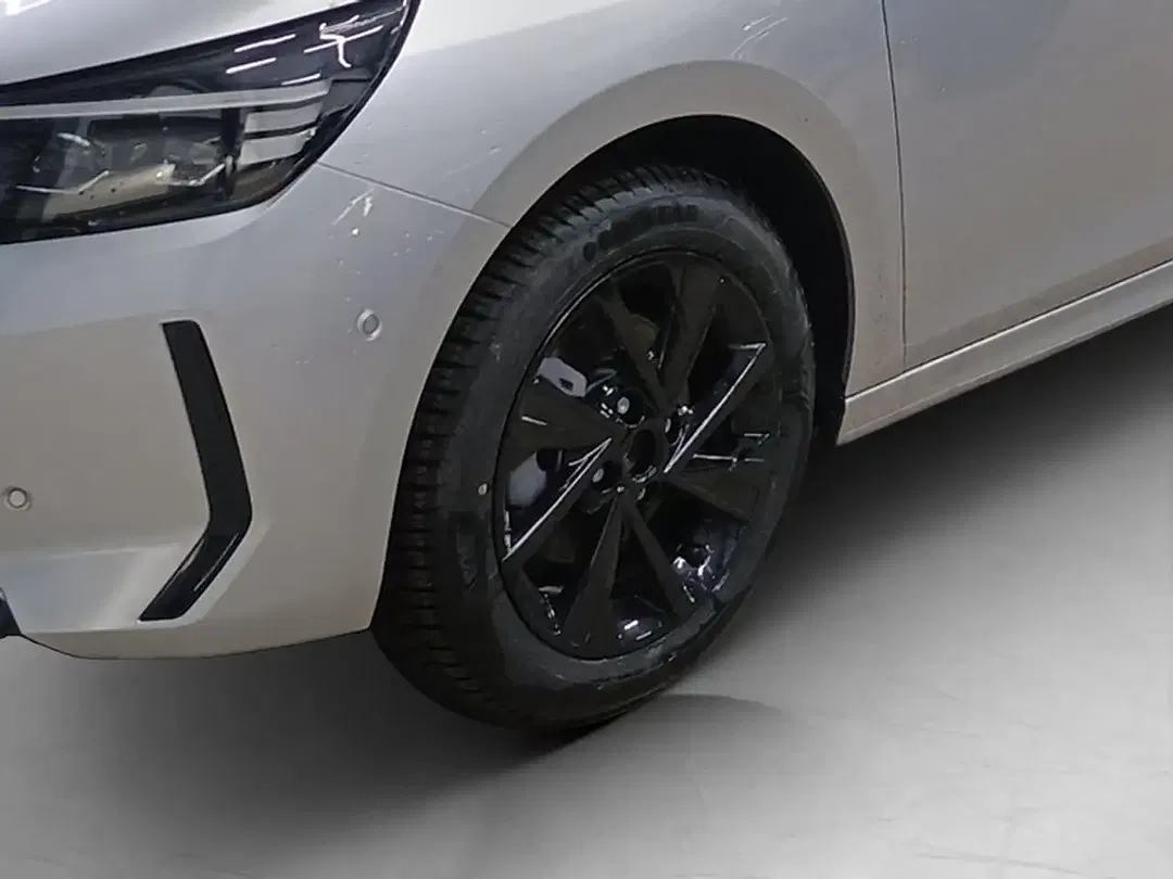 Opel Corsa - Thumbnail 11