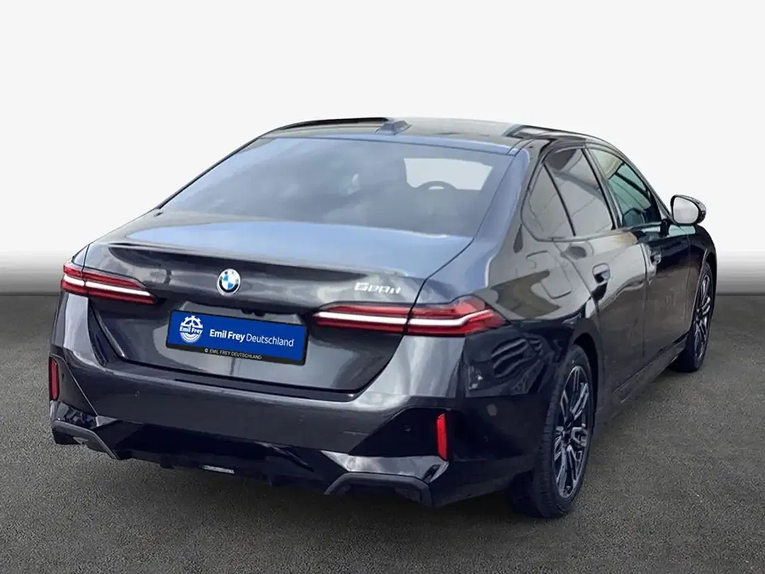 BMW 520 - Thumbnail 2