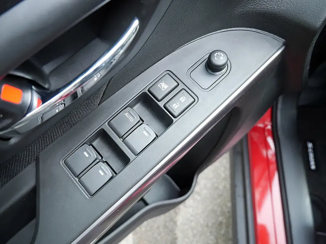 Suzuki S-Cross - Thumbnail 10