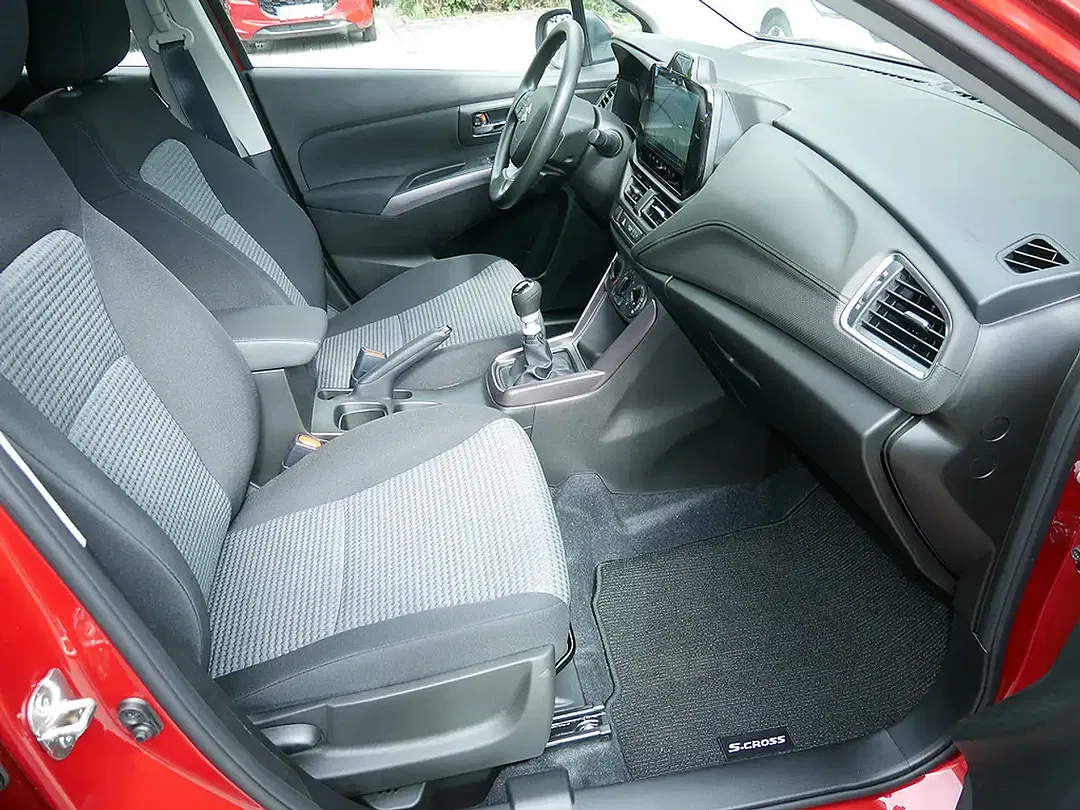 Suzuki S-Cross - Thumbnail 8