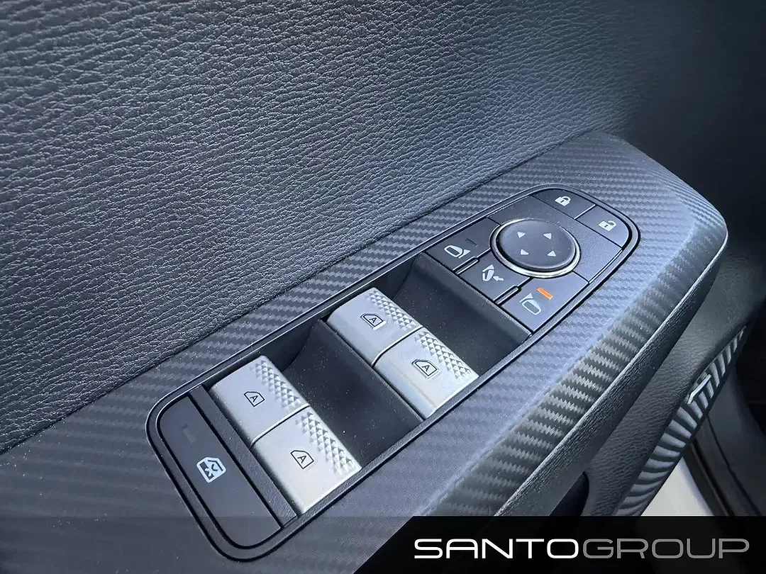 Mitsubishi Outlander - Thumbnail 10