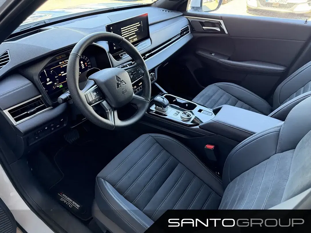 Mitsubishi Outlander - Thumbnail 7