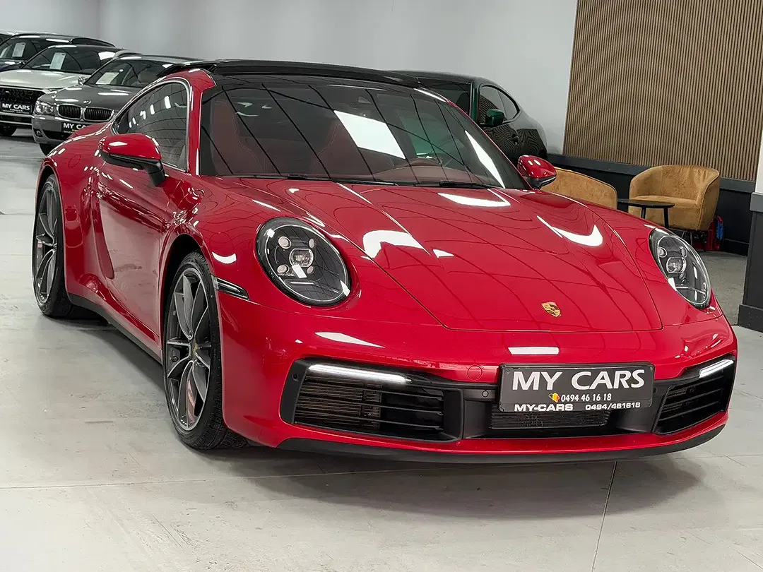 Porsche 992 - Thumbnail 3