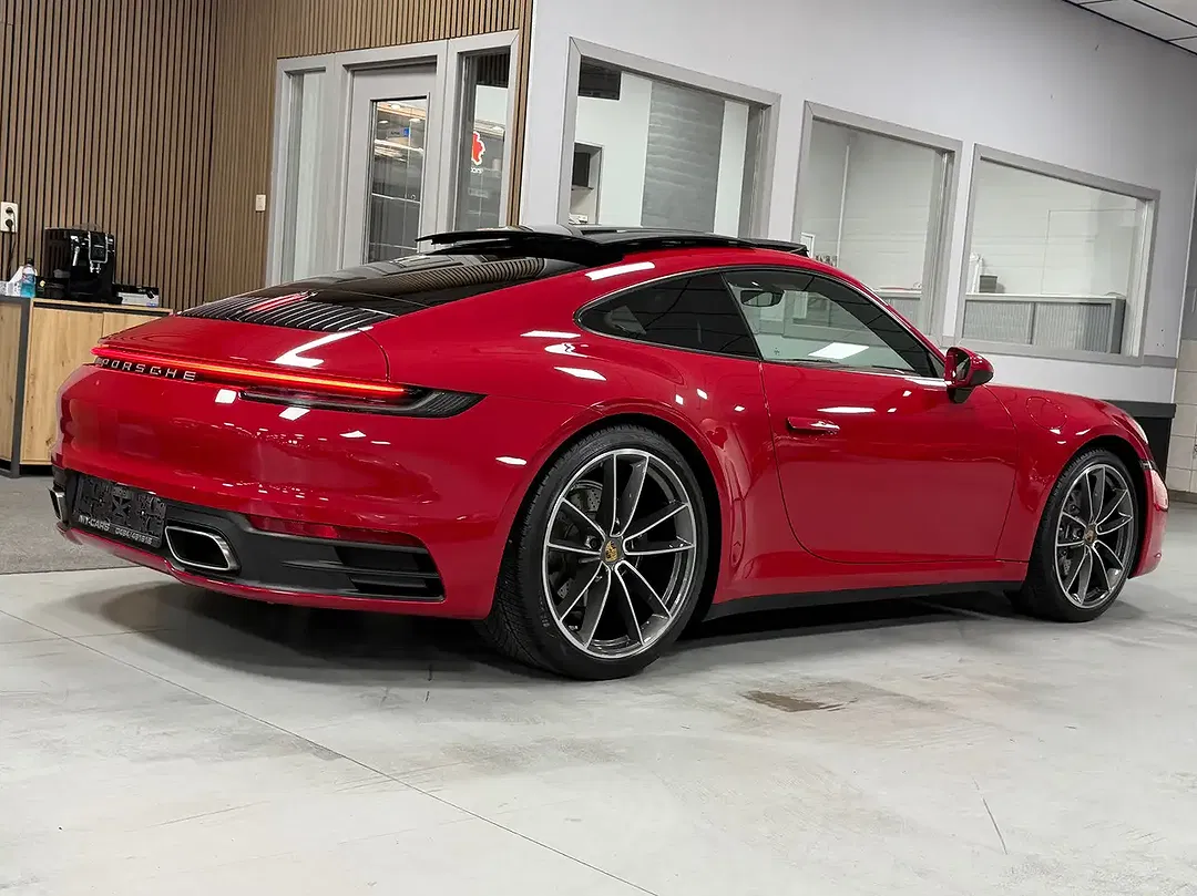 Porsche 992 - Thumbnail 4