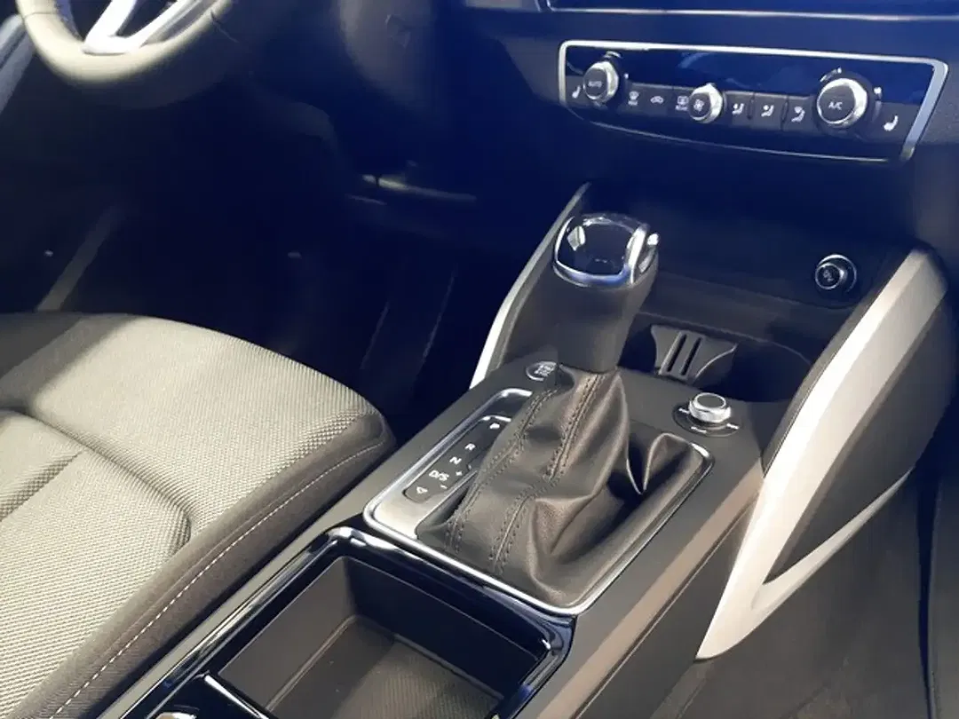 Audi Q2 - Thumbnail 11