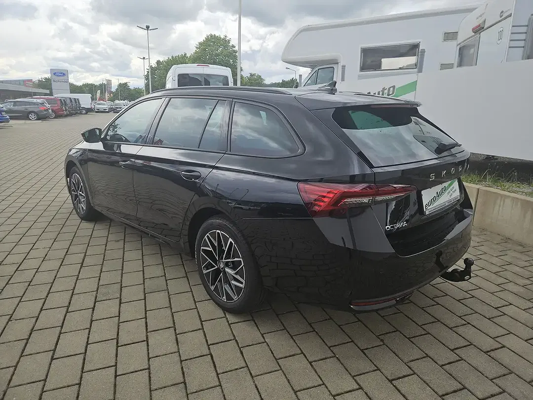 Skoda Octavia - Thumbnail 3
