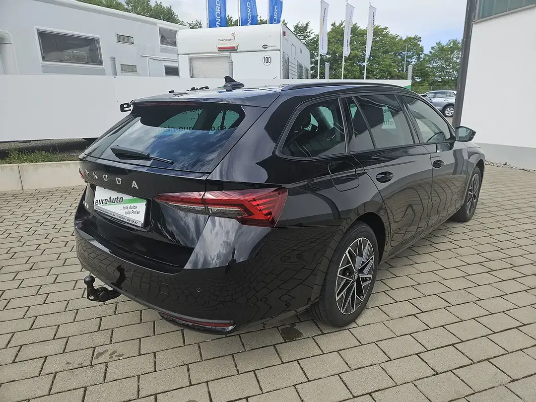 Skoda Octavia - Thumbnail 5