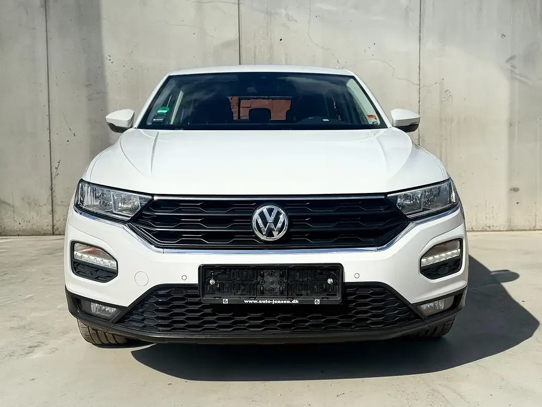 Volkswagen T-Roc - Thumbnail 2