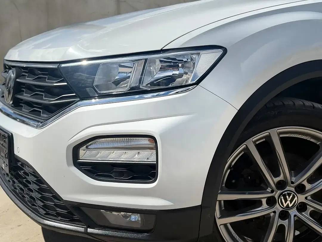 Volkswagen T-Roc - Thumbnail 4