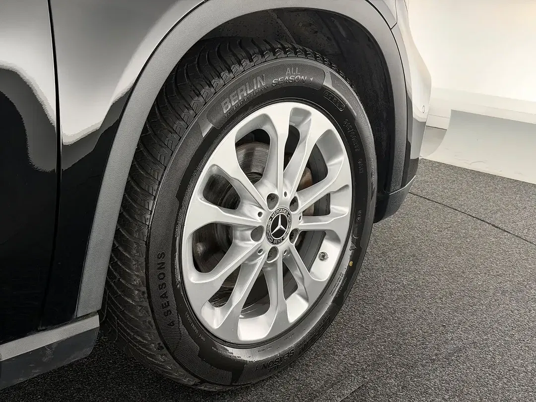 Mercedes-Benz GLA 180 - Thumbnail 10
