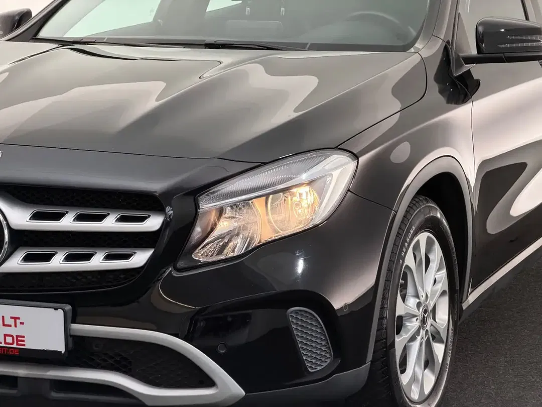 Mercedes-Benz GLA 180 - Thumbnail 11