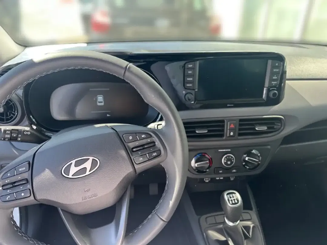 Hyundai i10 - Thumbnail 8