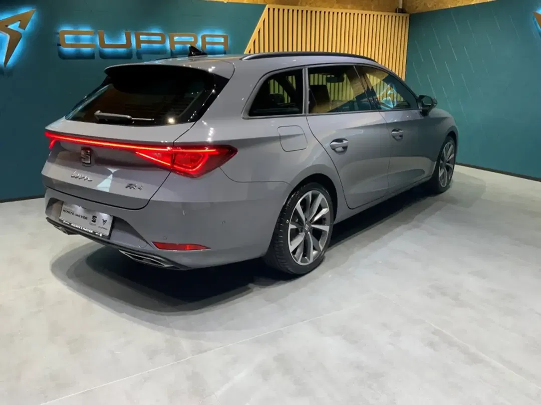 SEAT Leon - Thumbnail 5
