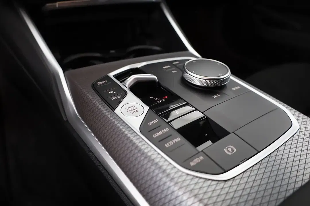 BMW 320 - Thumbnail 13