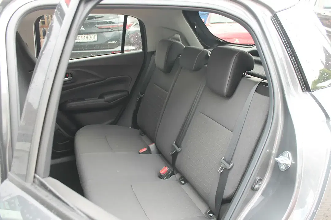 Suzuki Swift - Thumbnail 13