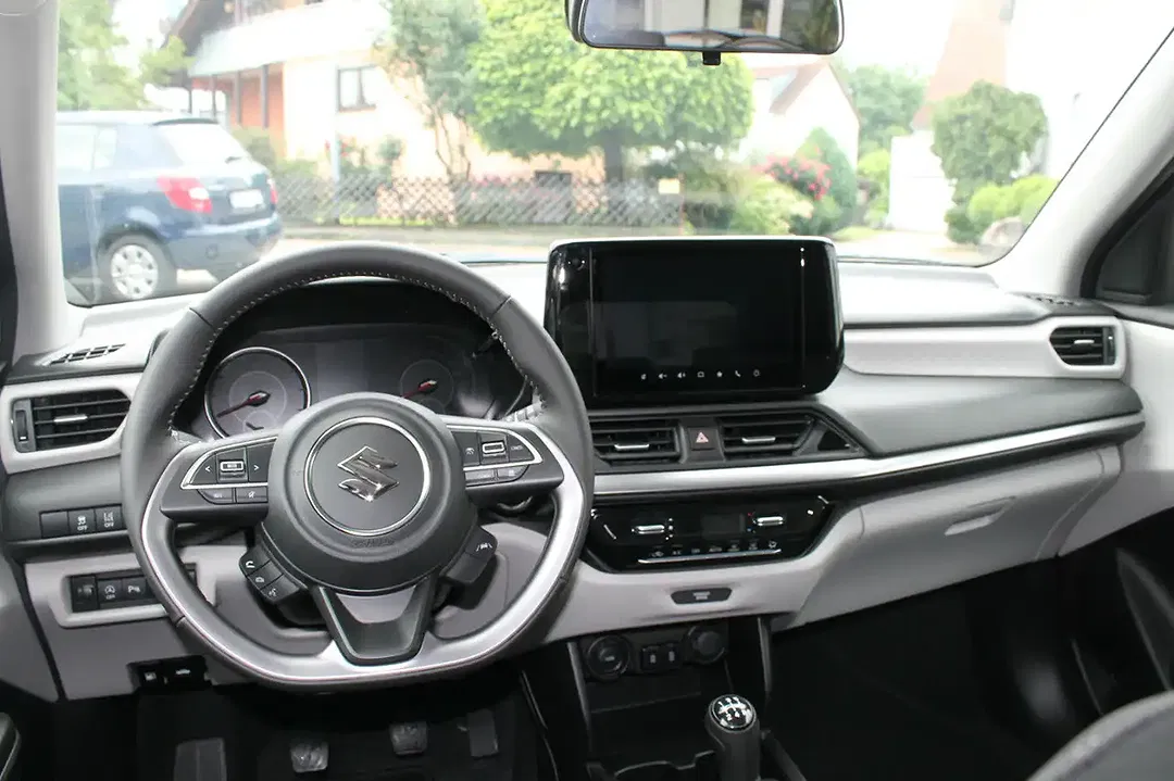 Suzuki Swift - Thumbnail 4