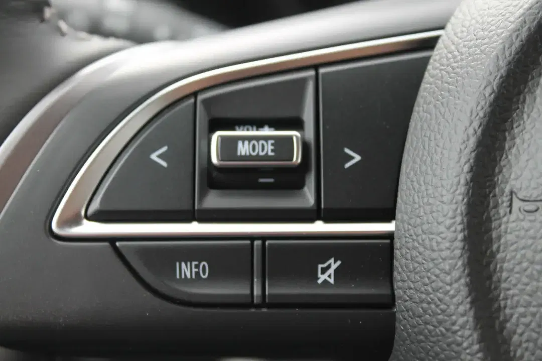 Suzuki Swift - Thumbnail 6
